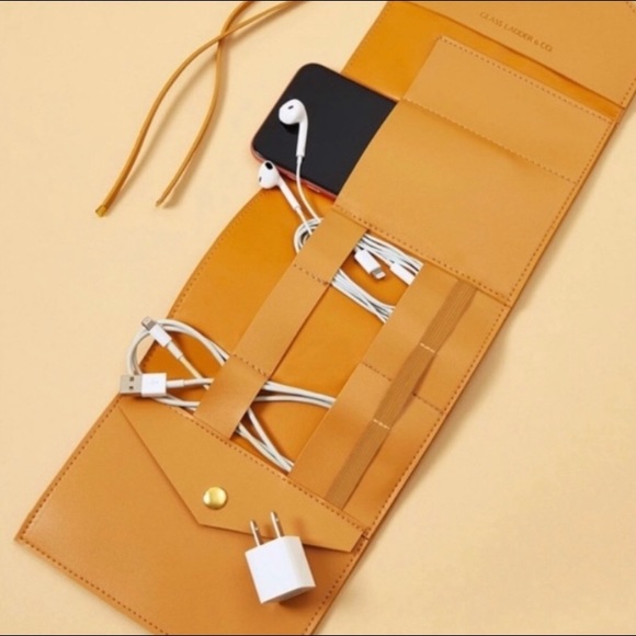 Glass ladder co “the Katherine” tech organizer - Picture 2 of 4
